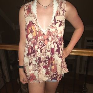 Melrose & Market Floral Shirt Size Medium